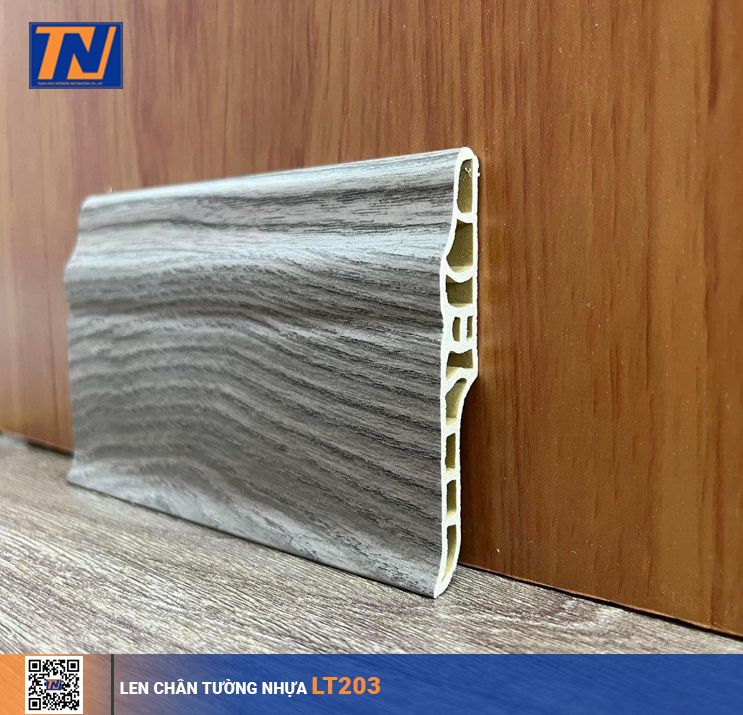 Len chân tường nhựa LT203